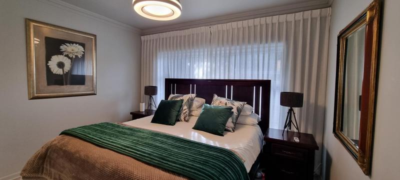 5 Bedroom Property for Sale in Reebok Western Cape